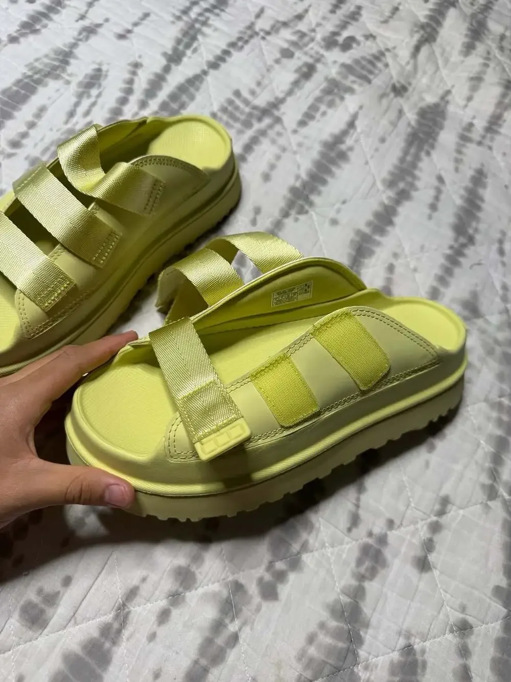 UGG Goldenglow Slides in Golden Apple Yellow 1166513K Women’s 9